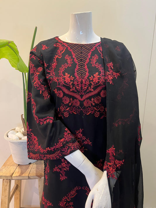 Plume/black